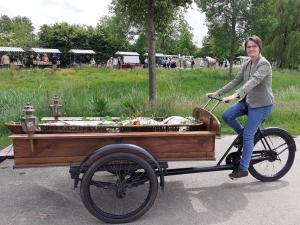 Milieuvriendelijk rouwvervoer duurzaam rouwvervoer duurzaam vervoer bakfiets rouwbakfiets uitvaart afscheid