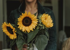 Wat doet een ritueelbegeleider wat is ritueelbegeleiding inhoud van een afscheid vorm geven levensverhaal schrijven